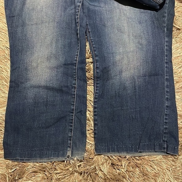 Lane‎ Bryant Distinctly Boot Blue Jeans - Picture 5 of 10